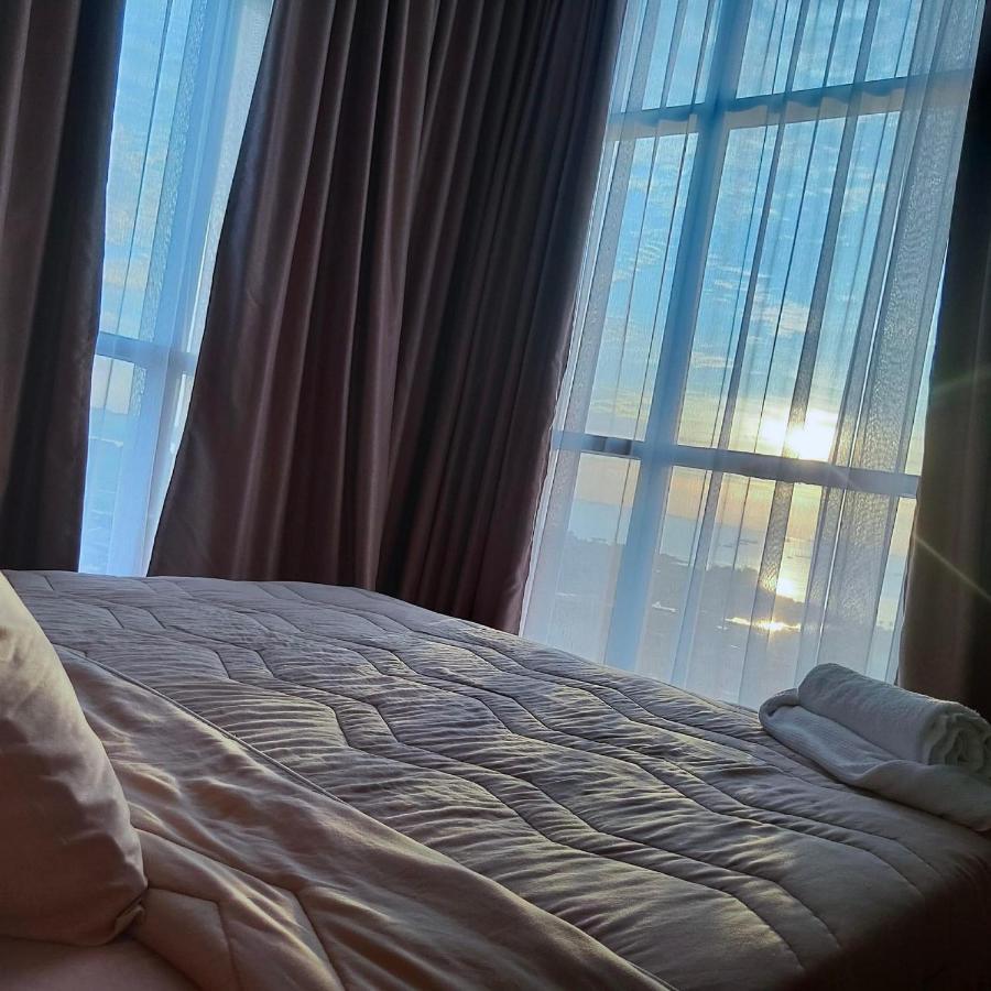 Sleptopia At Formosa Residence New Best Cozy Place In Town Nagoya Exteriör bild